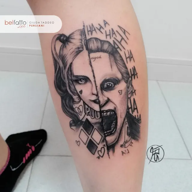 Tatuaggio realistico di un volto femminile in stile pop